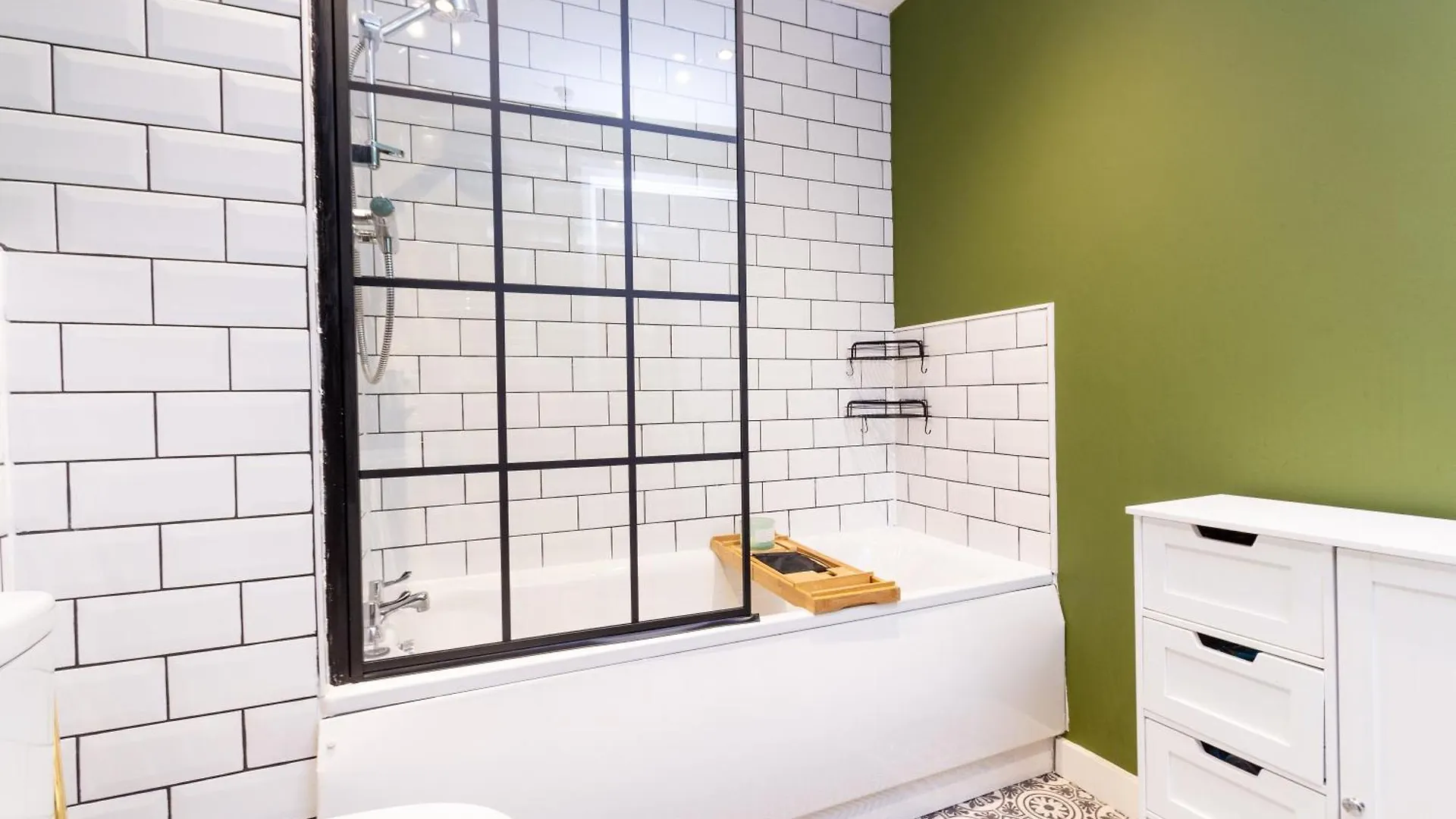 Appartement Modern Retreat - 2Bd Apt With Lush Greenery At Sheffield